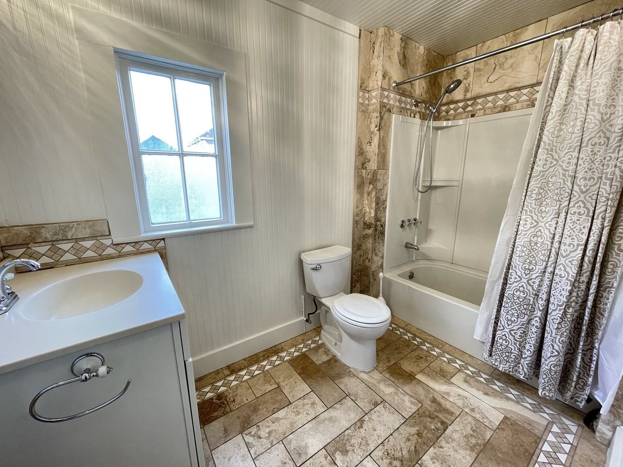 633 Taylor Ave #A - Photo 6 of 6