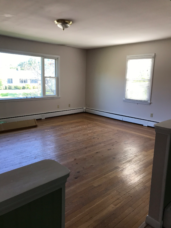 189 Russell St - Photo 5 of 9