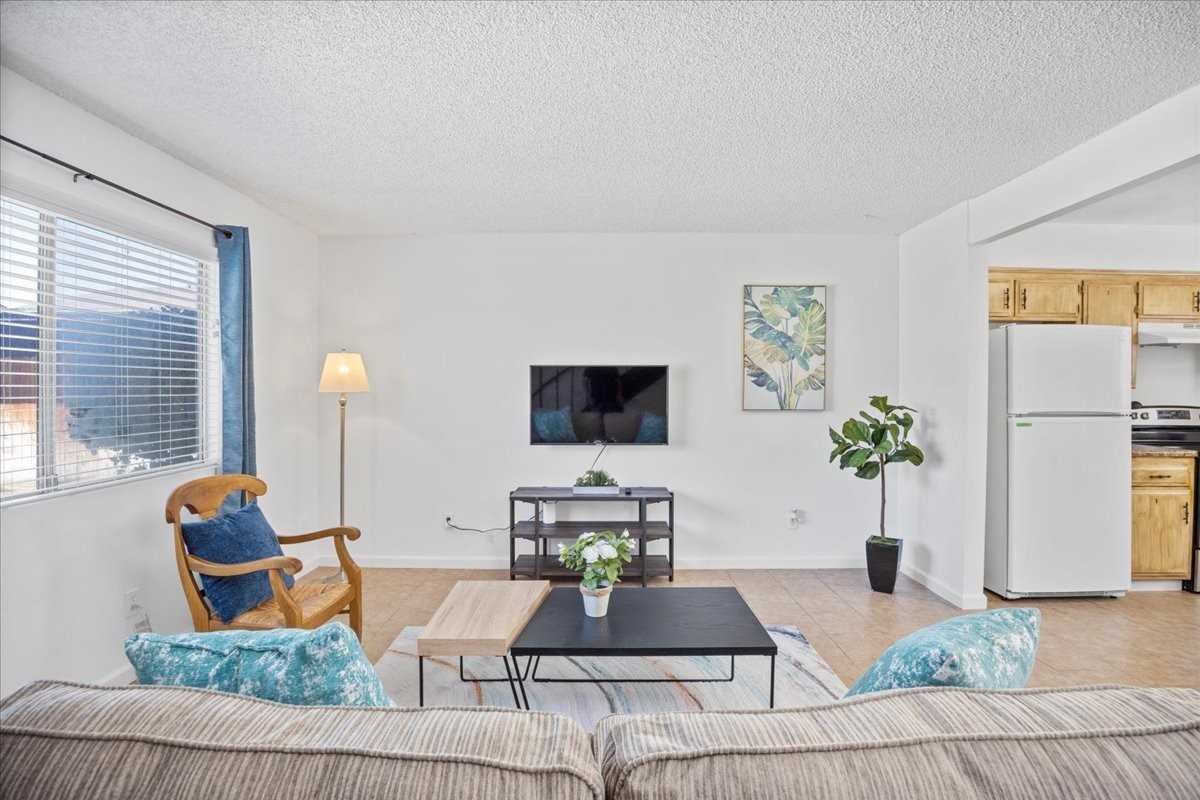 4225 Parkwood Ct #3 - Photo 4 of 21