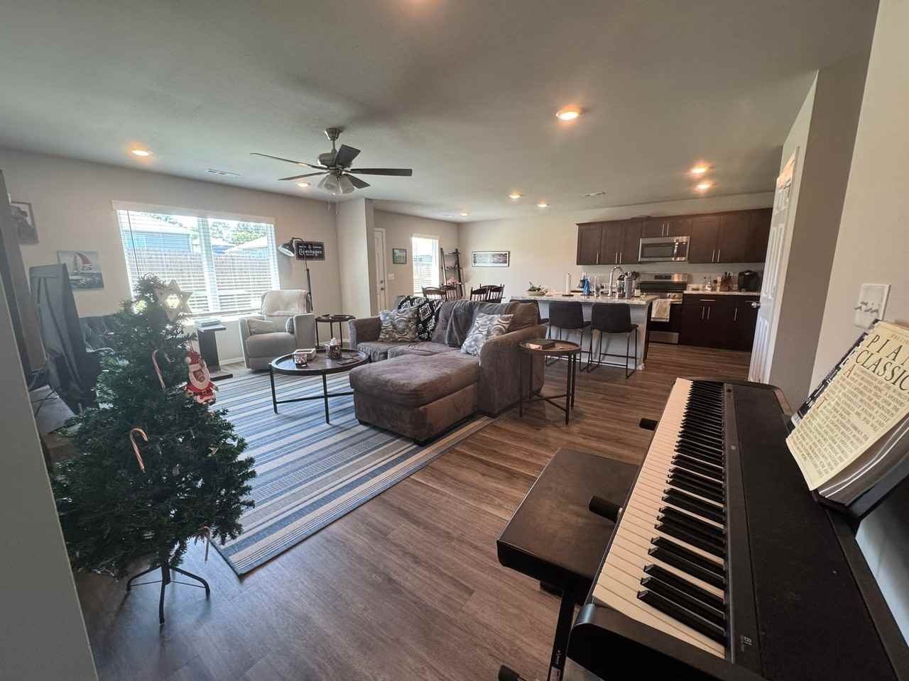 2943 W Mclaren Dr - Photo 6 of 14
