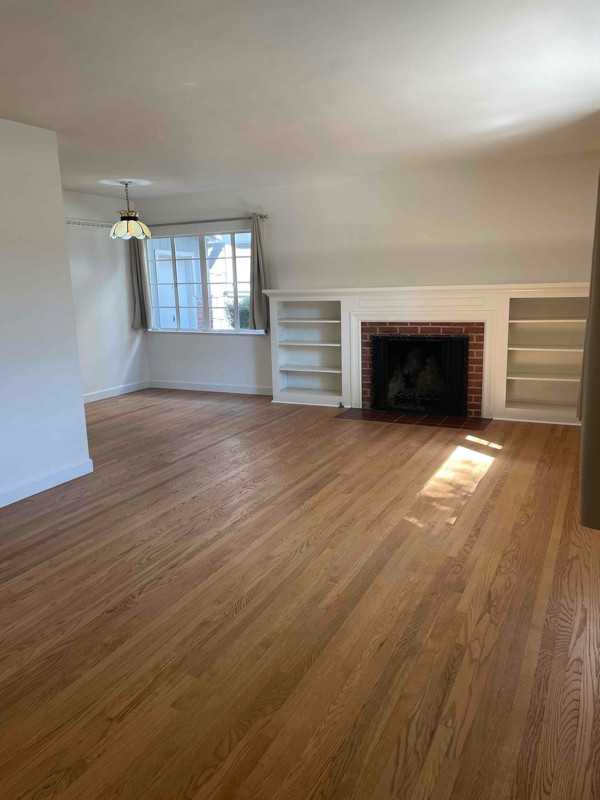 4445 4th St - Photo 4 of 15