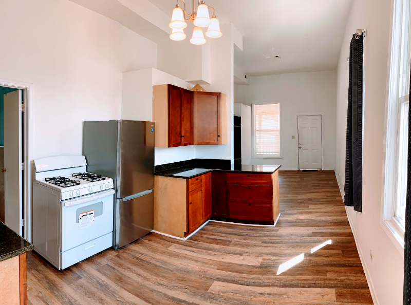2906 S Wells St #2 - Photo 2 of 22