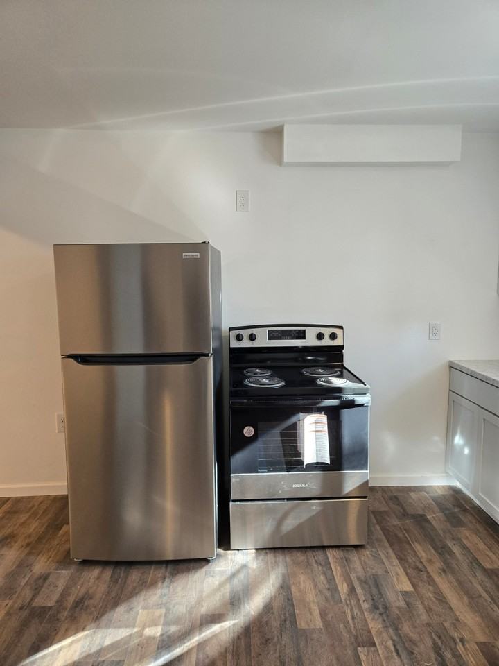 113 Lashmet Apartments #3 - Photo 4 of 18