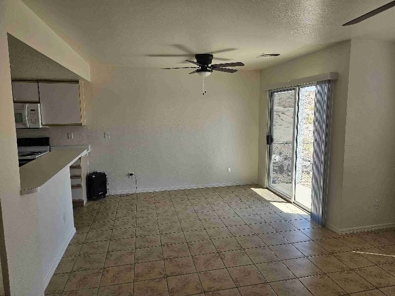 3440 Sunriver Rd #3 - Photo 4 of 20