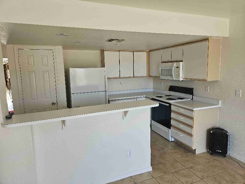 3440 Sunriver Rd #3 - Photo 6 of 20