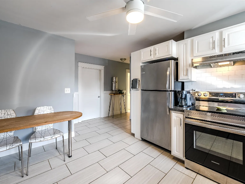 232 Conant St #B - Photo 7 of 19
