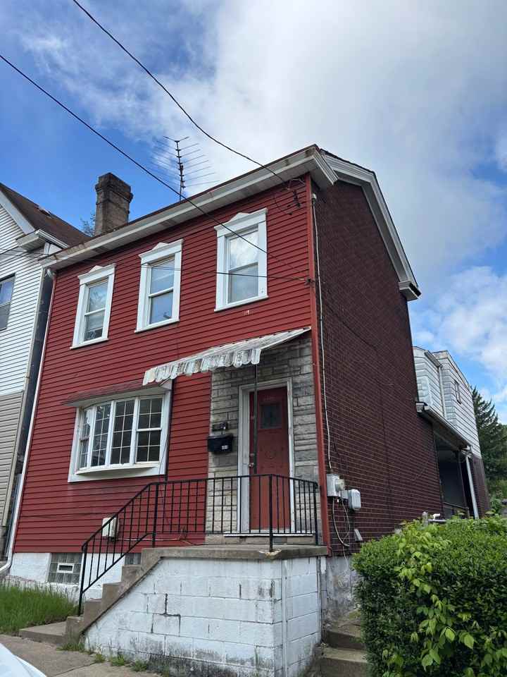 404 Curtin Ave - Photo 2 of 16
