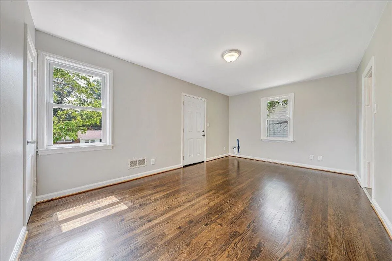 2109 Colgate St Ne - Photo 4 of 19