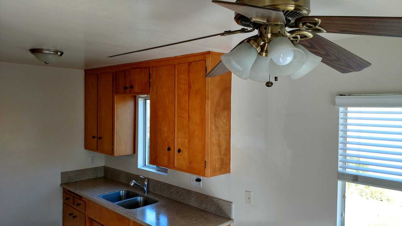 231 Grand Ave #5 - Photo 5 of 11