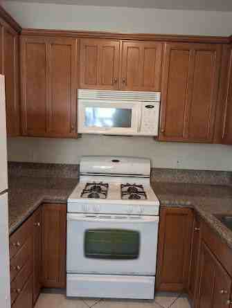 3632 E 2nd St #7 - Photo 5 of 11