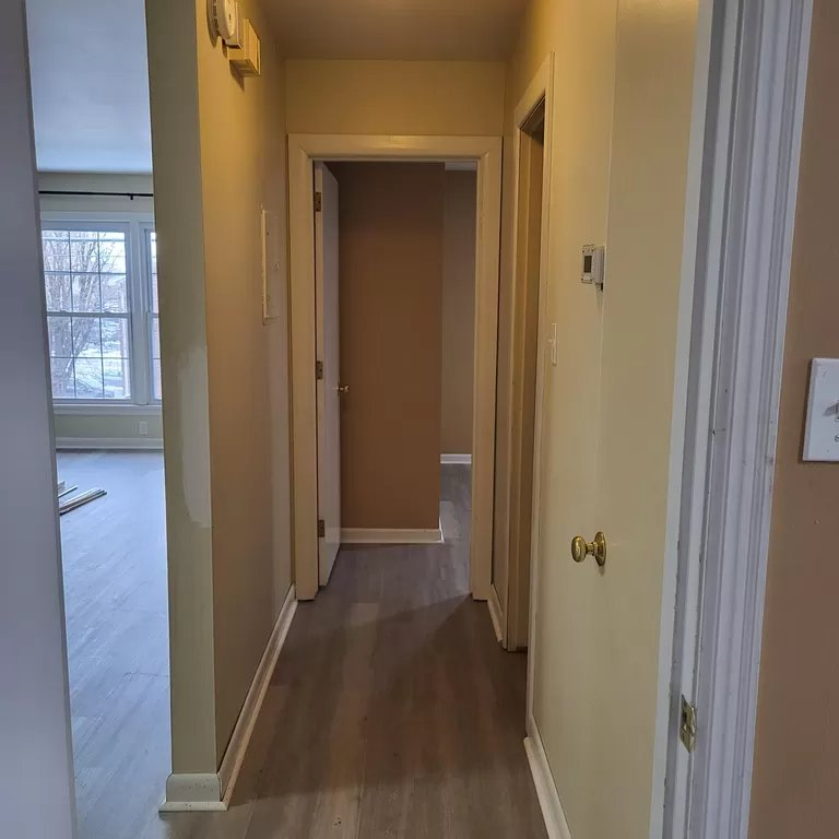 1944 Goldsmith Ln - Photo 6 of 9