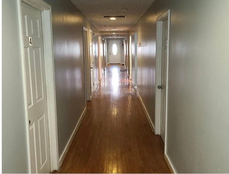 792 Parsons St Sw #1 - Photo 2 of 5