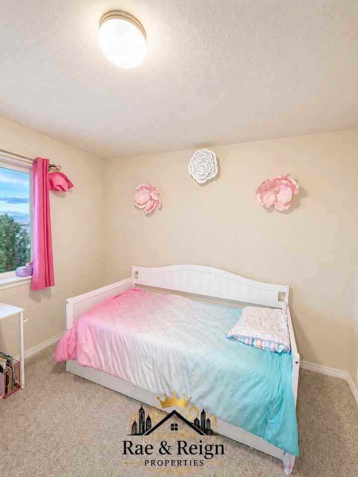 12029 Eagle Crest Ct - Photo 7 of 13