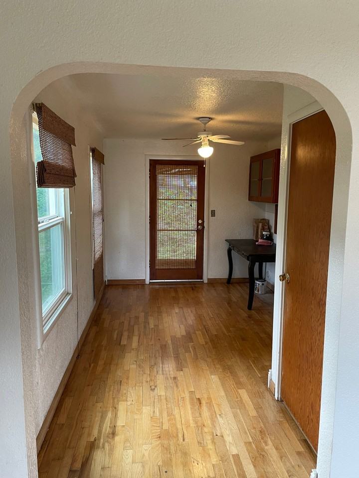 562 Kelly Blvd - Photo 5 of 20