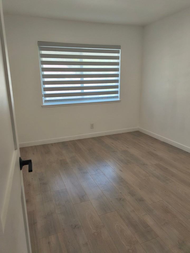 21708 Lake Vista Dr - Photo 4 of 14