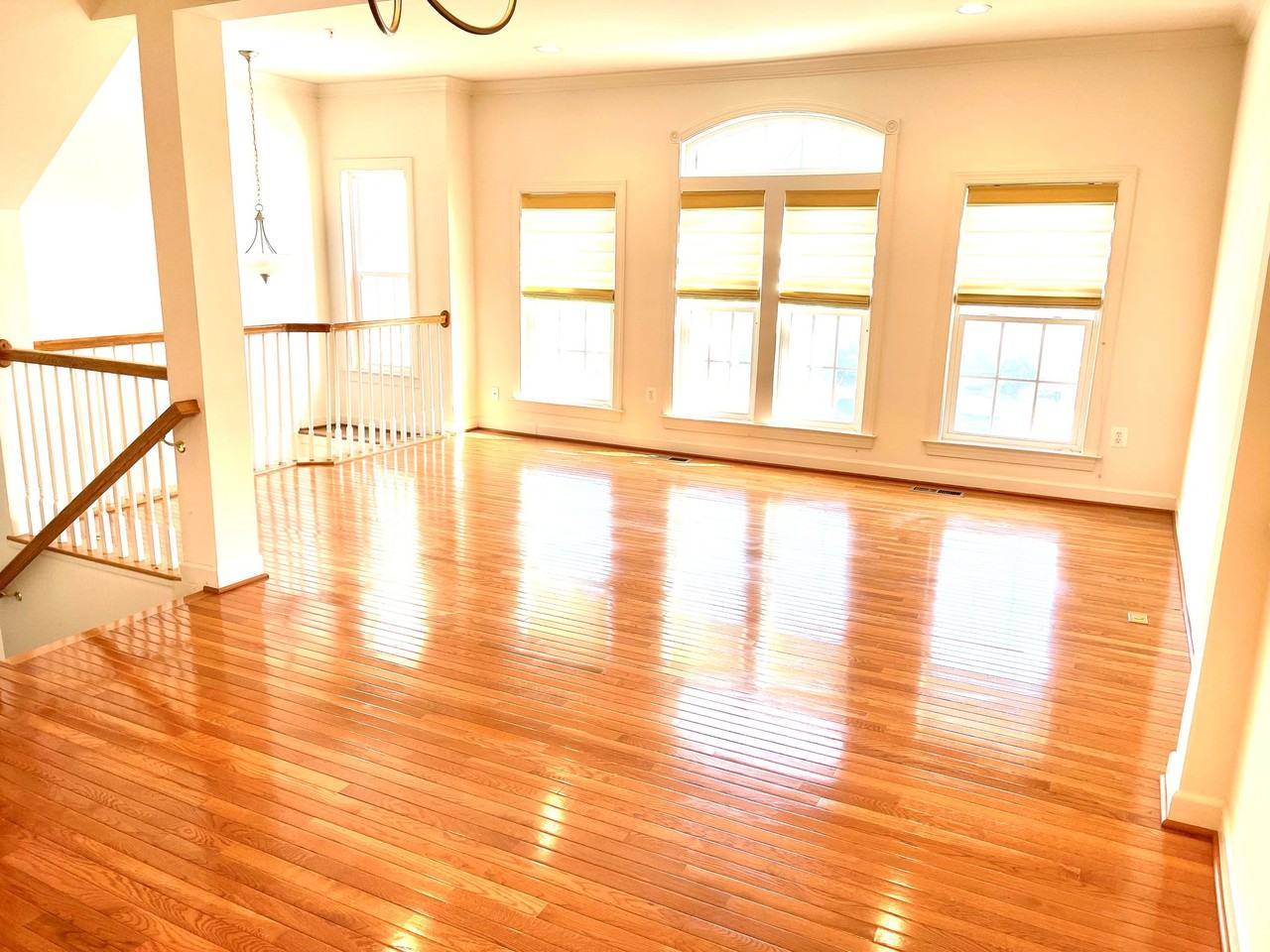 1560 Rutland Way - Photo 2 of 38