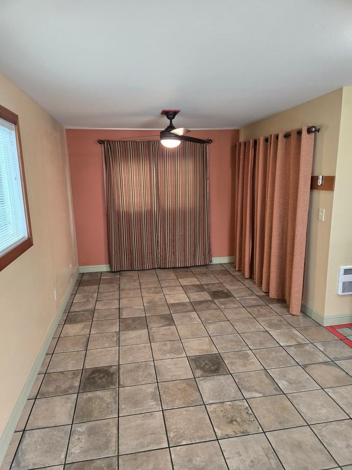 1206 Morgan St - Photo 6 of 7