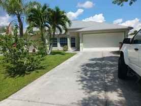 711 Se 12th Ct #NA - Photo 1 of 1