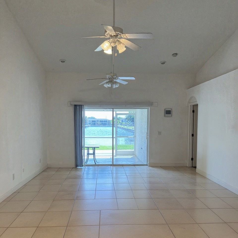711 Se 12th Ct #NA - Photo 3 of 13