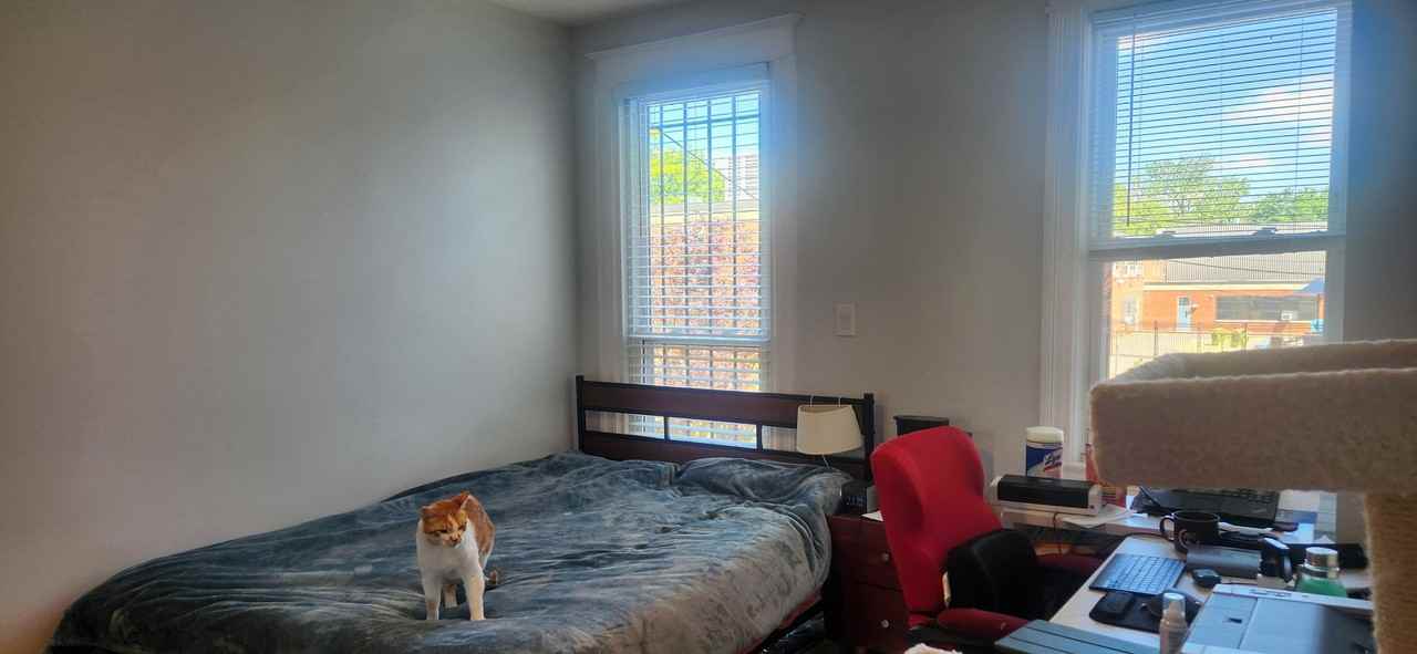 1412 D St Se - Photo 3 of 3