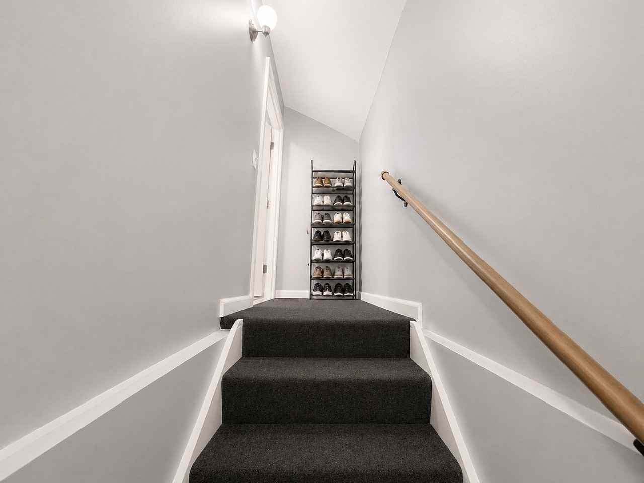 5361 Lake Rd S - Photo 3 of 14