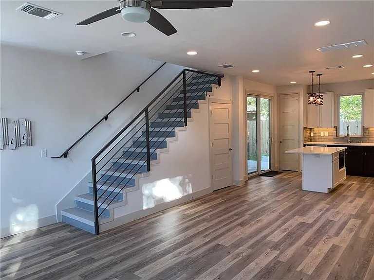 7607 Watson St #2 - Photo 6 of 7