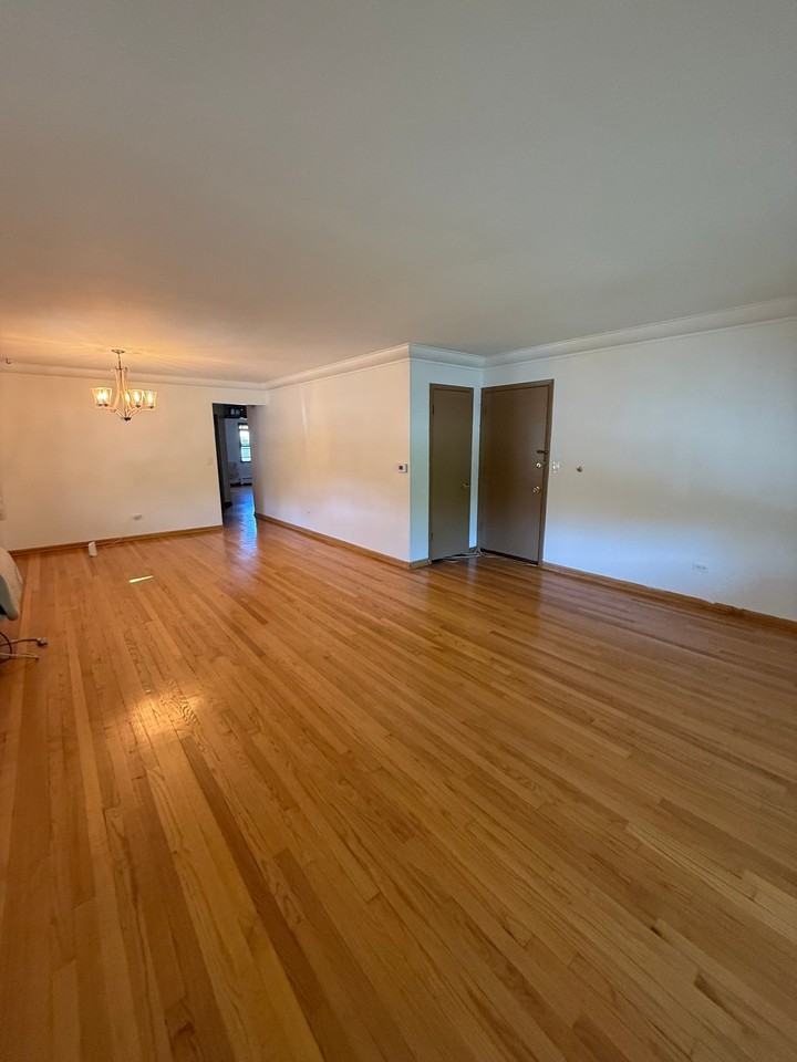 4610 Washington St - Photo 4 of 8