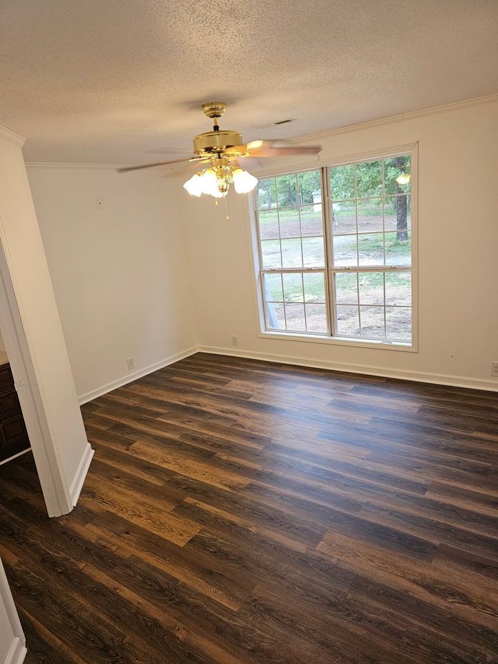 360 County Road - Photo 4 of 11