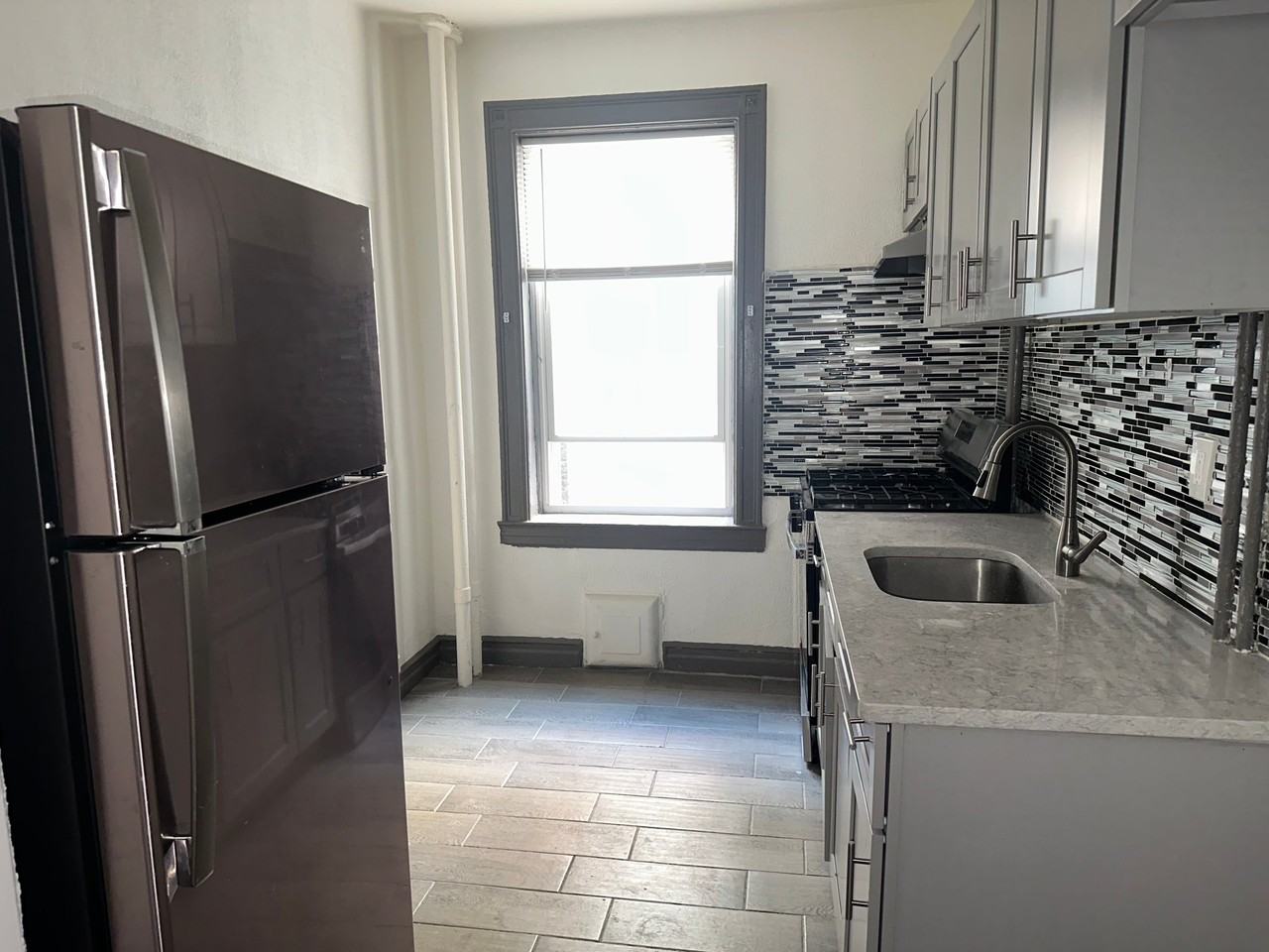 804 Avenue C #8 - Photo 2 of 14