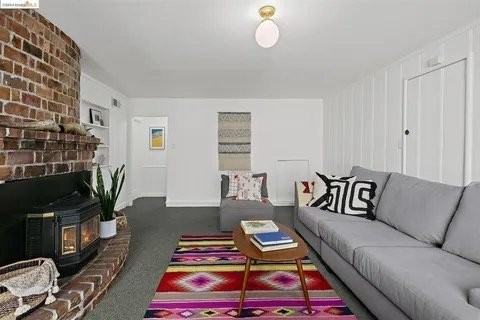 4254 Gregory St - Photo 5 of 50