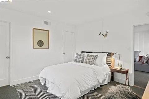 4254 Gregory St - Photo 6 of 50
