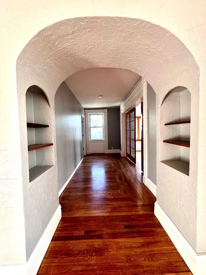 325 Front St #1stFL - Photo 3 of 10