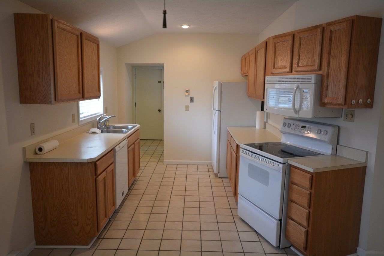 3781 4 Mile Rd N - Photo 4 of 18