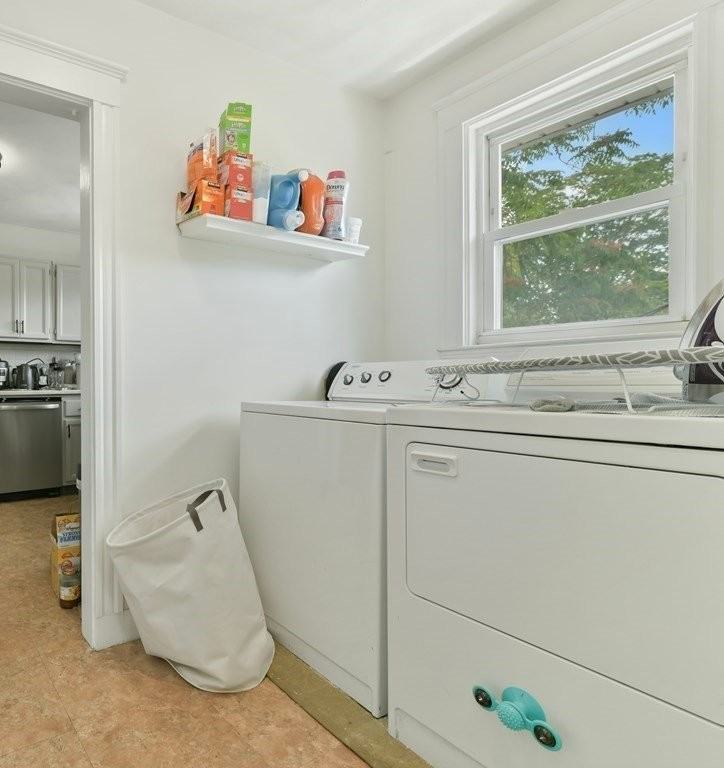 79 Charlesbank Rd - Photo 6 of 8