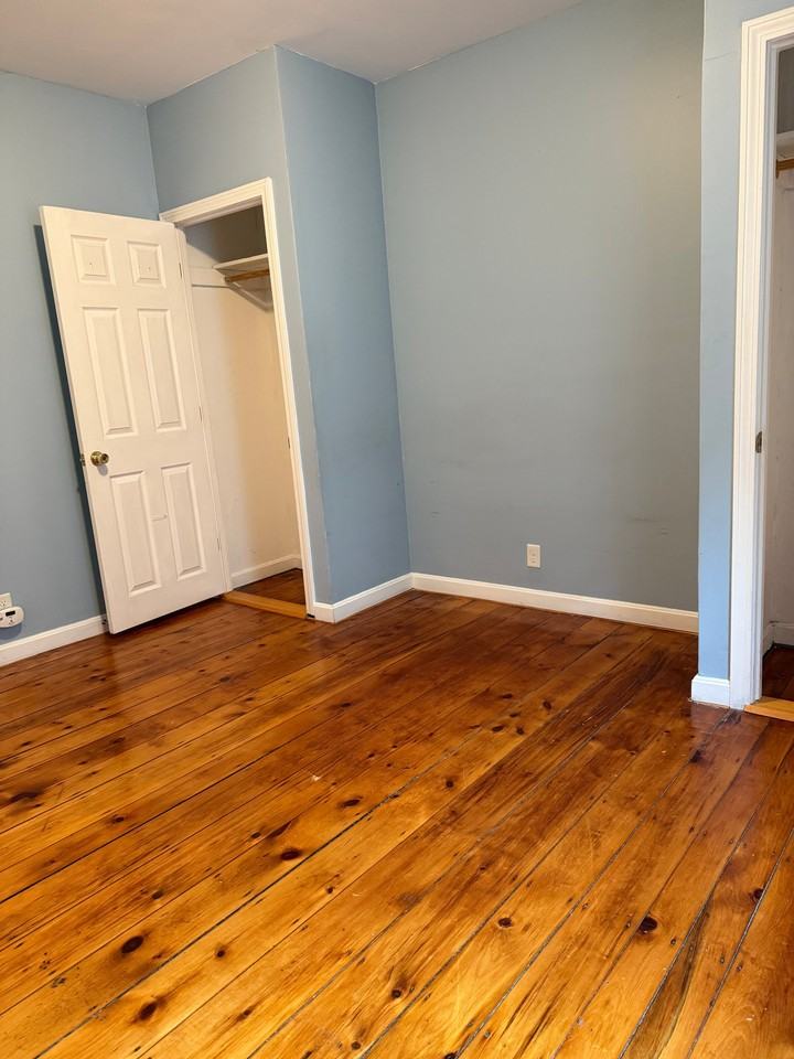 69 Catharine St #1 - Photo 3 of 17