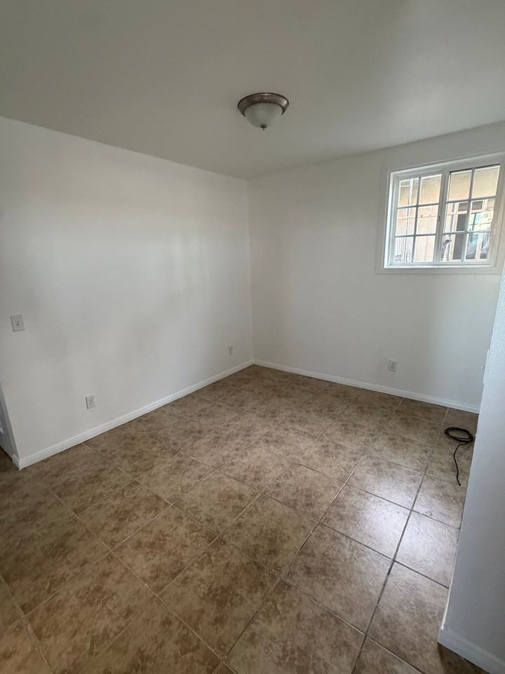 3268 National Ave #B - Photo 2 of 10