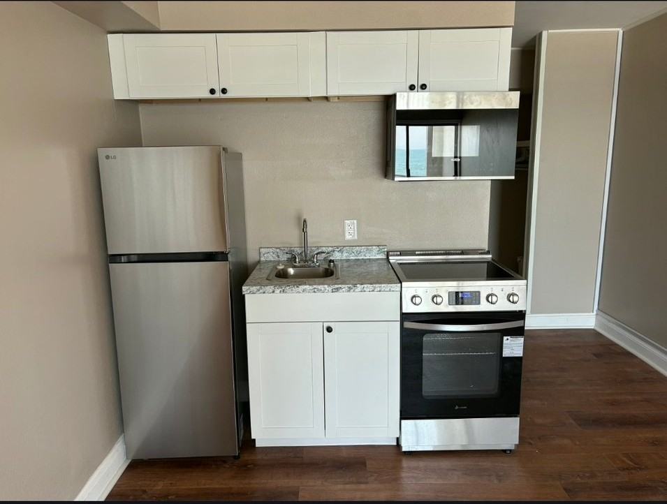 1207 S Ocean Blvd #40209 - Photo 2 of 9