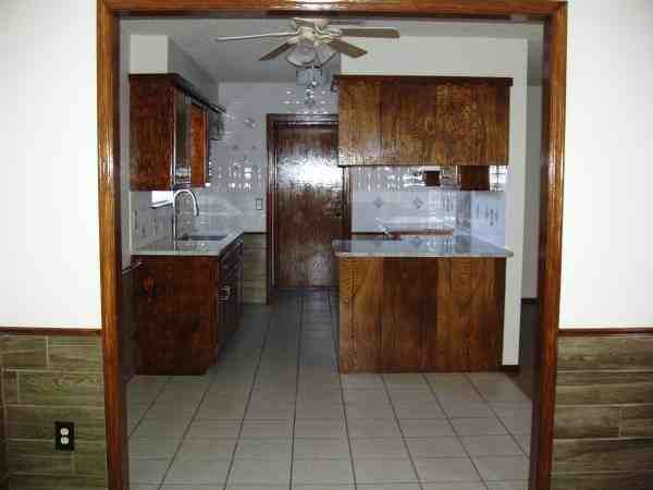 1032 Nw 8th St - Photo 2 of 20