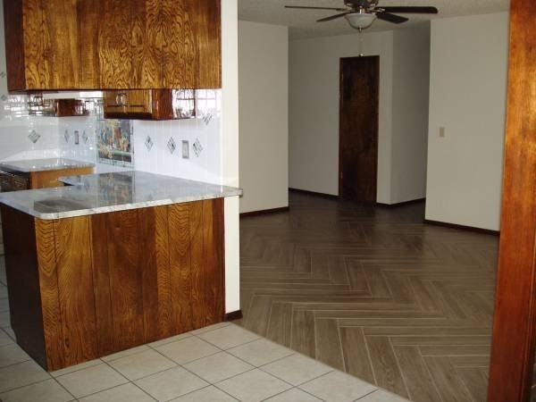 1032 Nw 8th St - Photo 3 of 20