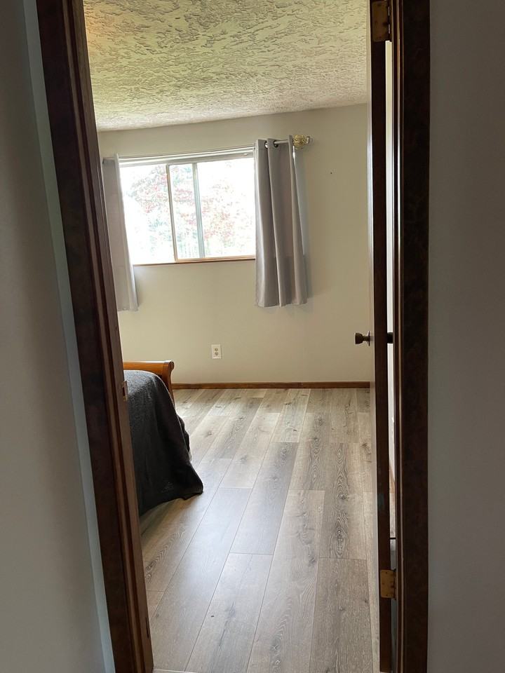 Ne 389th St - Photo 2 of 20