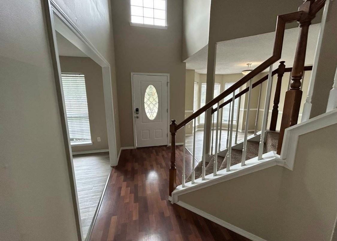 4403 Horseshoe Ct - Photo 2 of 9