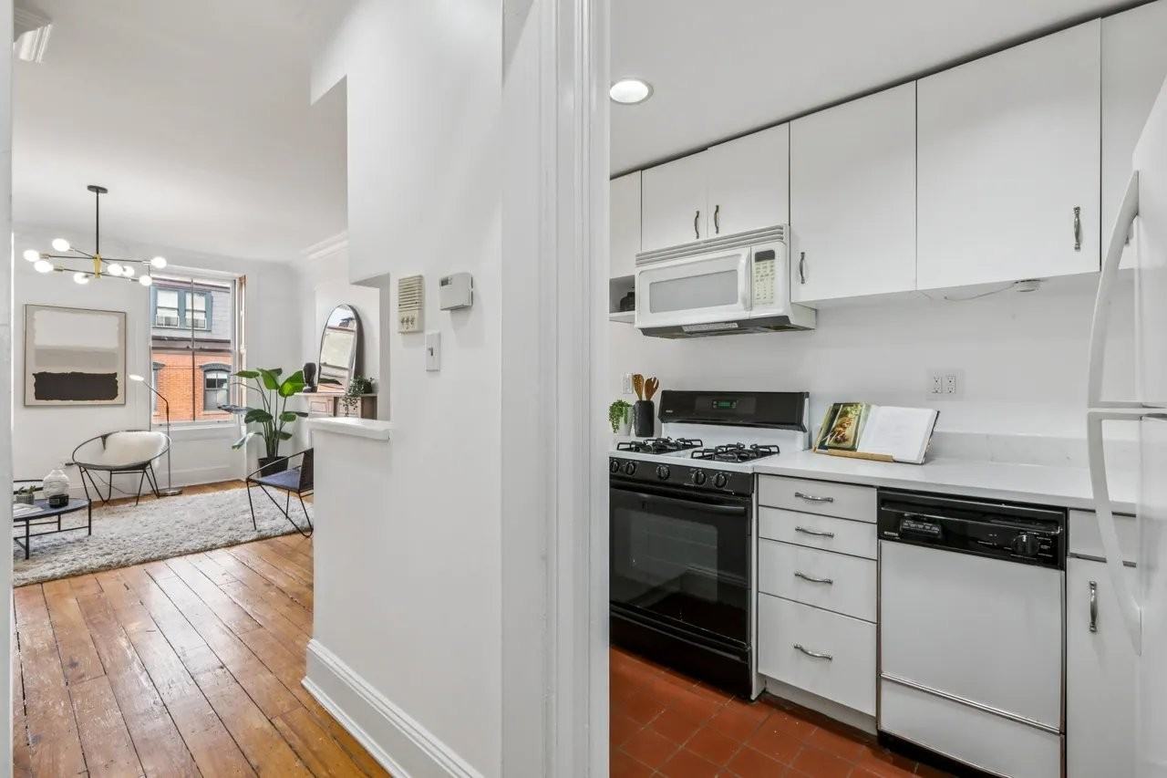 299 8th St - Photo 5 of 7