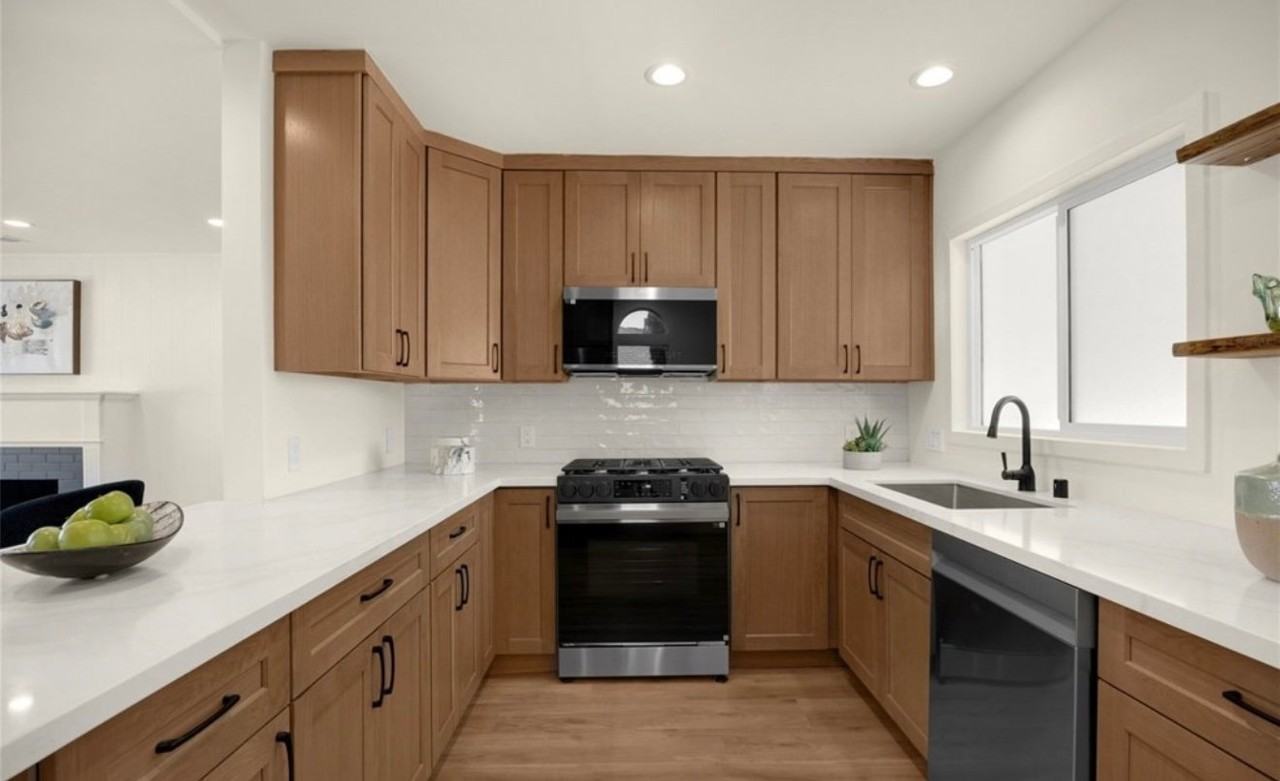 15788 Cobalt St - Photo 6 of 19