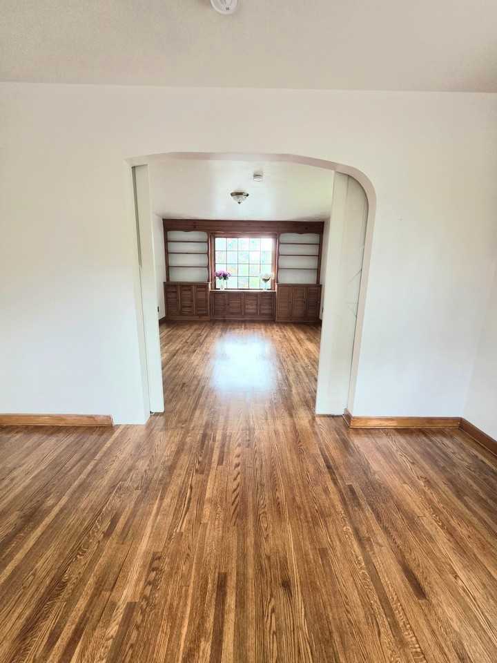 226 Chestnut Ave #1stFLLOR - Photo 2 of 10