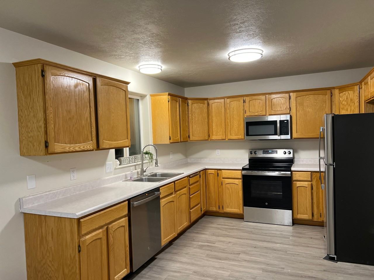 165 Wn - Photo 4 of 20