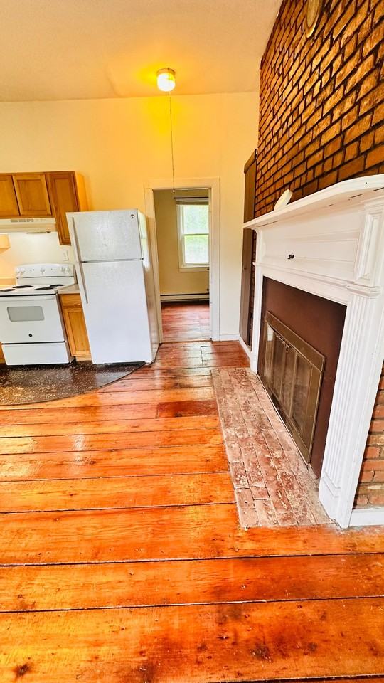 107 S River St #3 - Photo 5 of 13