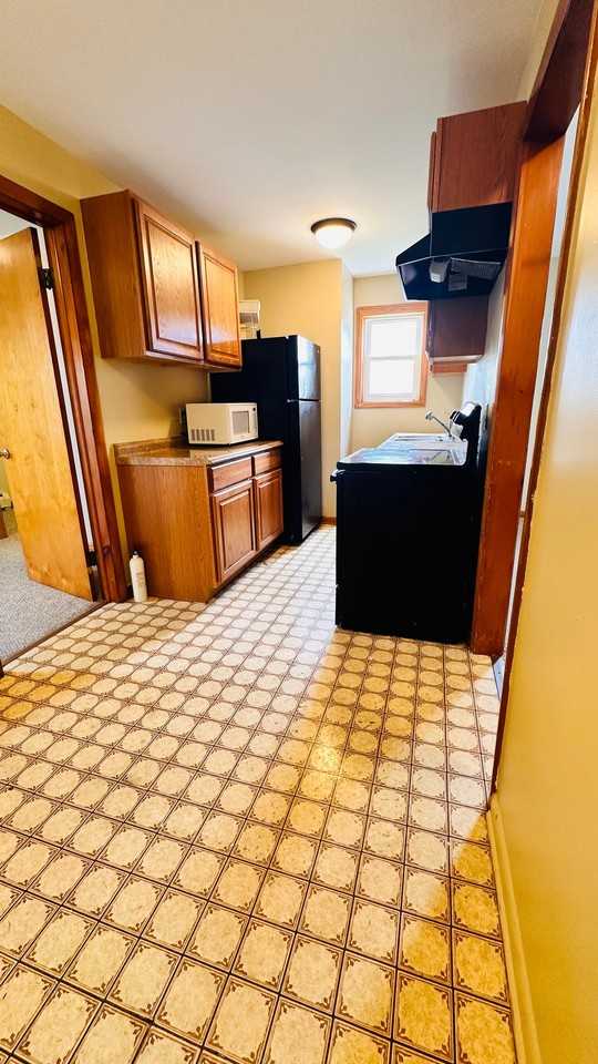 96 Main St #2R - Photo 7 of 16