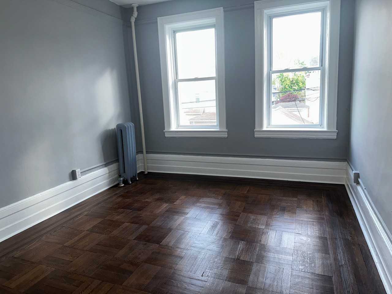 804 Avenue C #9 - Photo 3 of 11