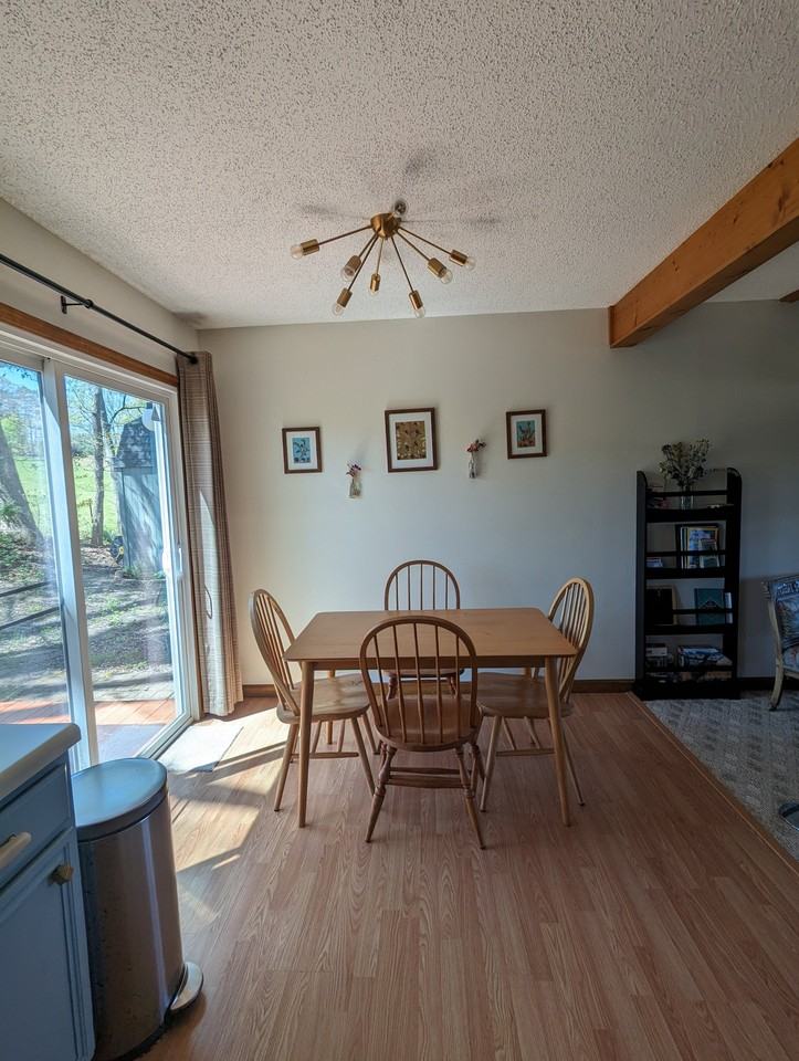 95 Vancott Ct - Photo 7 of 12