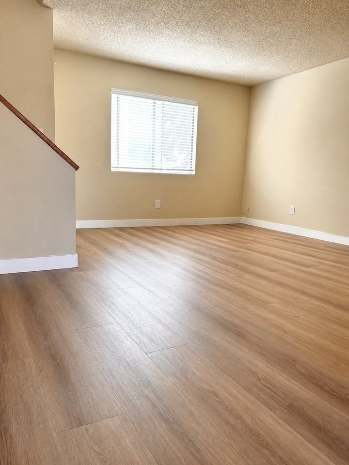 7621 10th St #D - Photo 5 of 15